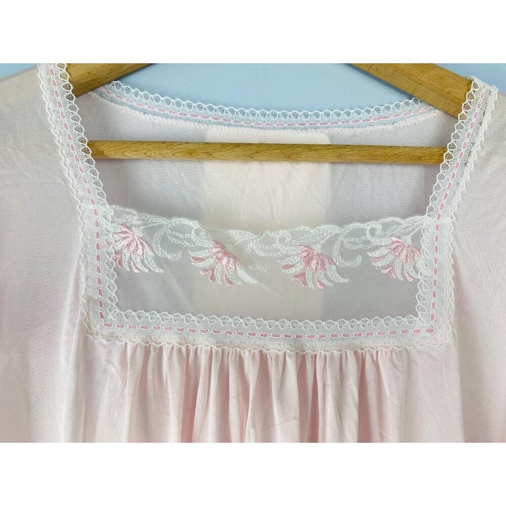 Vtg NWT Shadowline Nightgown with Embroidered Detail, Size S, Light Pink - Picture 5 of 9